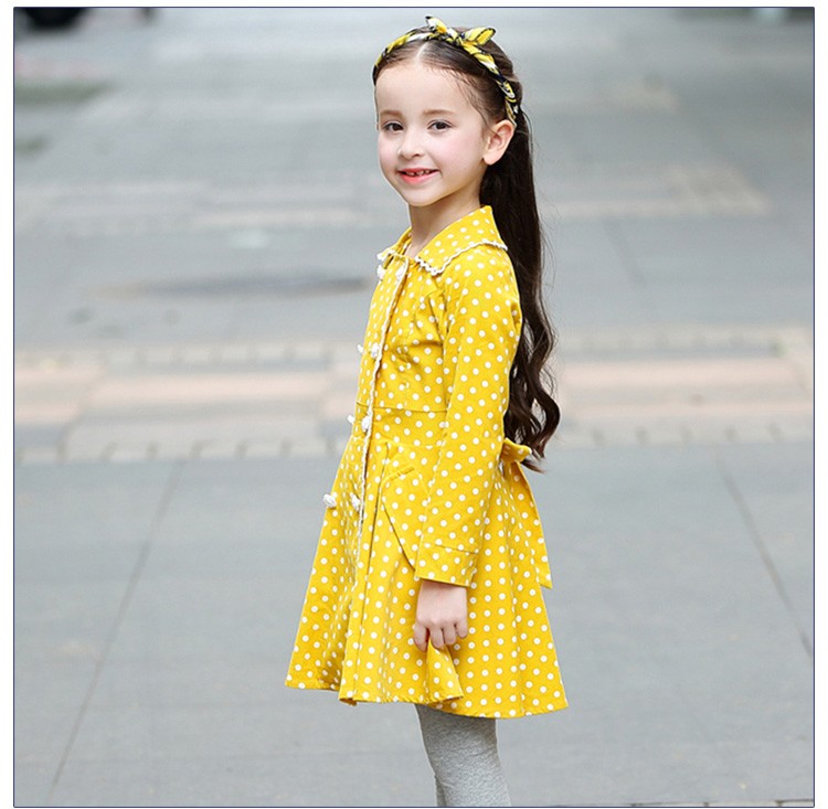 노란색 귀여운 더블 브레스트 어린 소녀의 물방울 무늬 A 라인 드레스를 사용자 정의 디자인하십시오