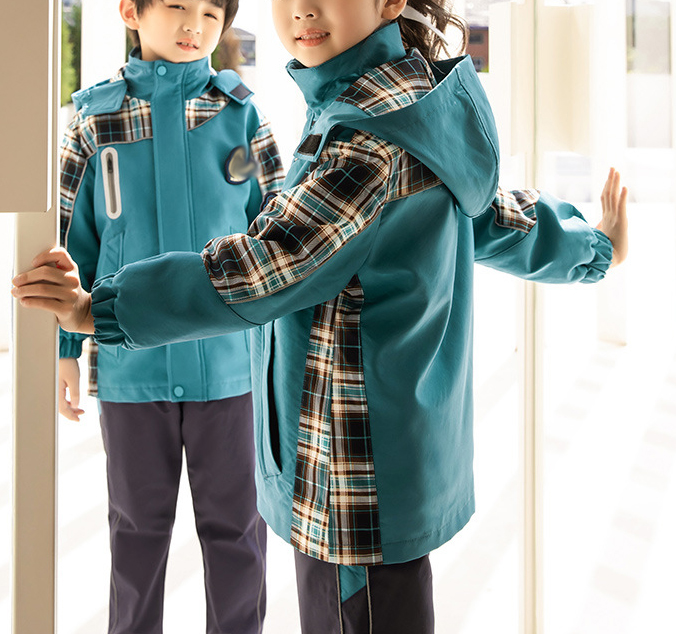 모자를 가진 초등 학교 제복 온난한 방풍 파란 아이들 겨울 외투를 주문 설계하십시오